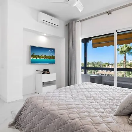 Apartment Fabulous 1 Bedroom Flat With Pool At The Golden Mile