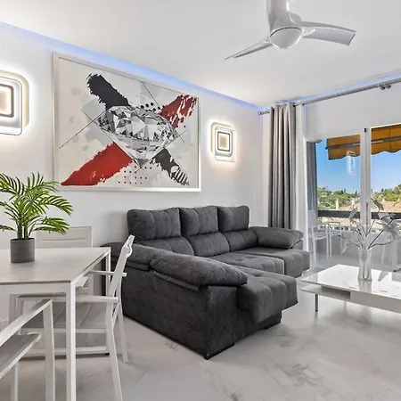 Fabulous 1 Bedroom Flat With Pool At The Golden Mile * Marbella