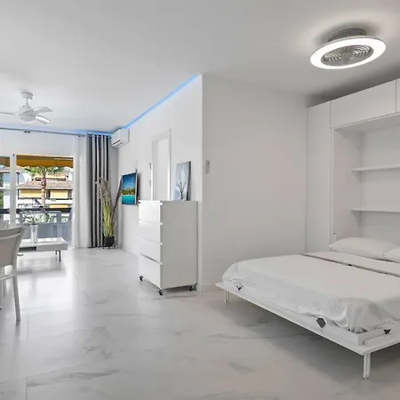 Fabulous 1 Bedroom Flat With Pool At The Golden Mile Apartment Marbella