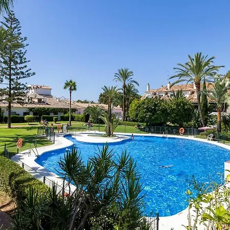 Fabulous 1 Bedroom Flat With Pool At The Golden Mile * Marbella
